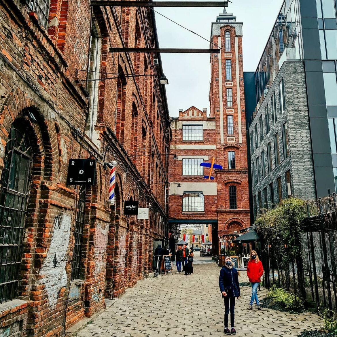 ulica piotrkowska w Łodzi