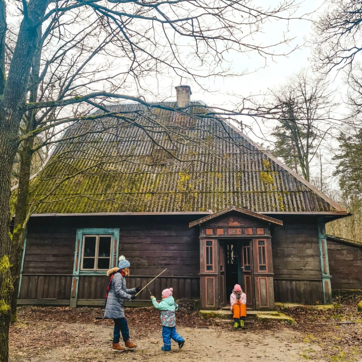 Leśniczówka z filmu